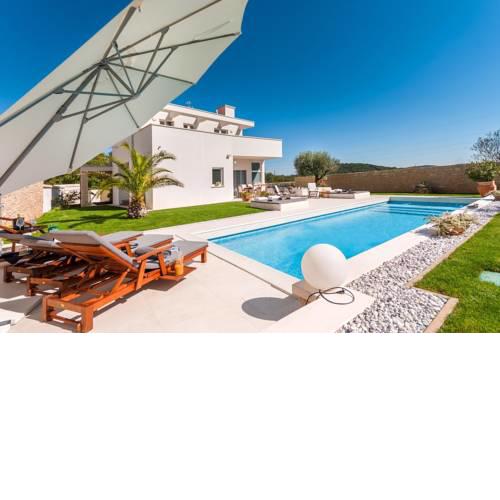 Villa White