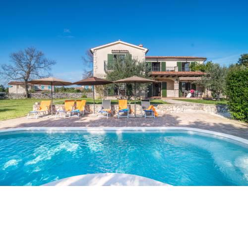 Villa with pool, large garden, play equipment, near Sveti Lovrec