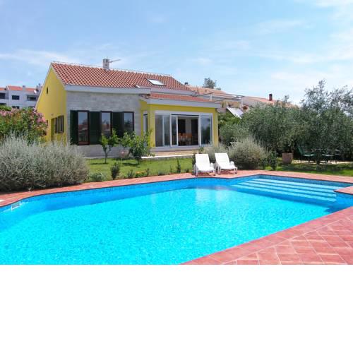 Villa Yellow House