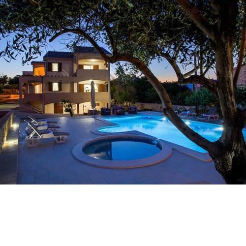 Spacious Holiday Home in Razanac with Pool