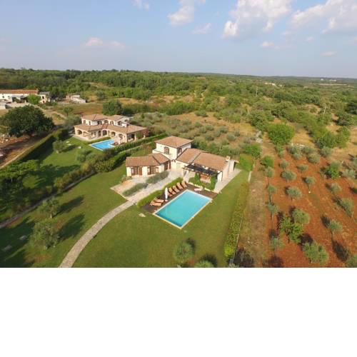 Villas Lakovići by Istarski Dvori