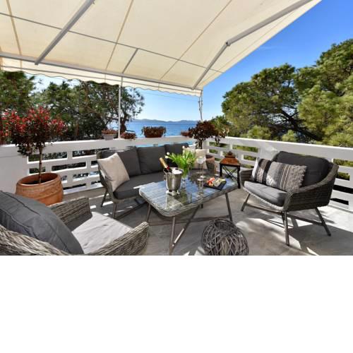 Zadar Center Beach Apartment - DIRECTLY ON THE SEA