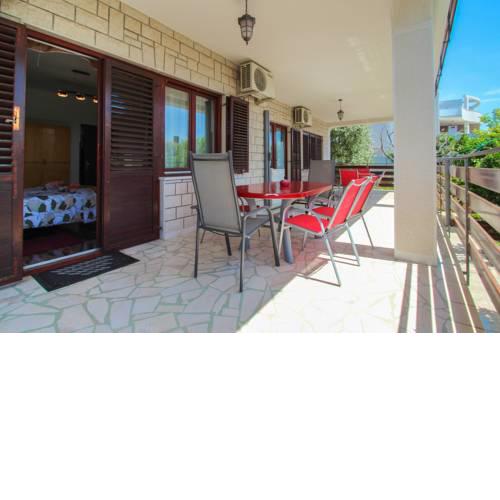Zelena oaza Apartment